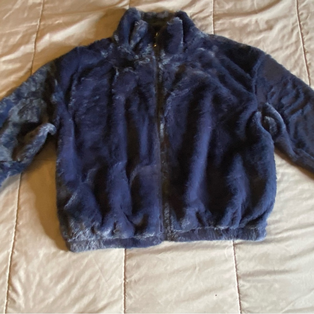 WOMEN'S NAVY BLUE FAUX FUR CROPPED JACKET SIZE SMALL/MEDIUM
